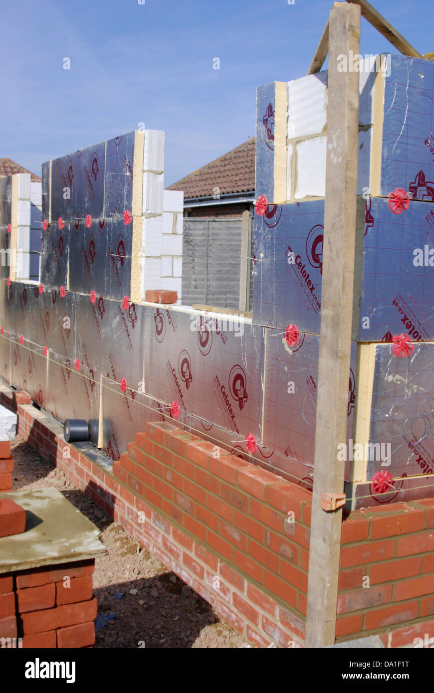 Brick wall with celotex thermal insulation board in cavity & cavity Stock Photo 57811428 Alamy Brick wall with celotex thermal insulation board in cavity & cavity Stock Photo 57811428 Alamy