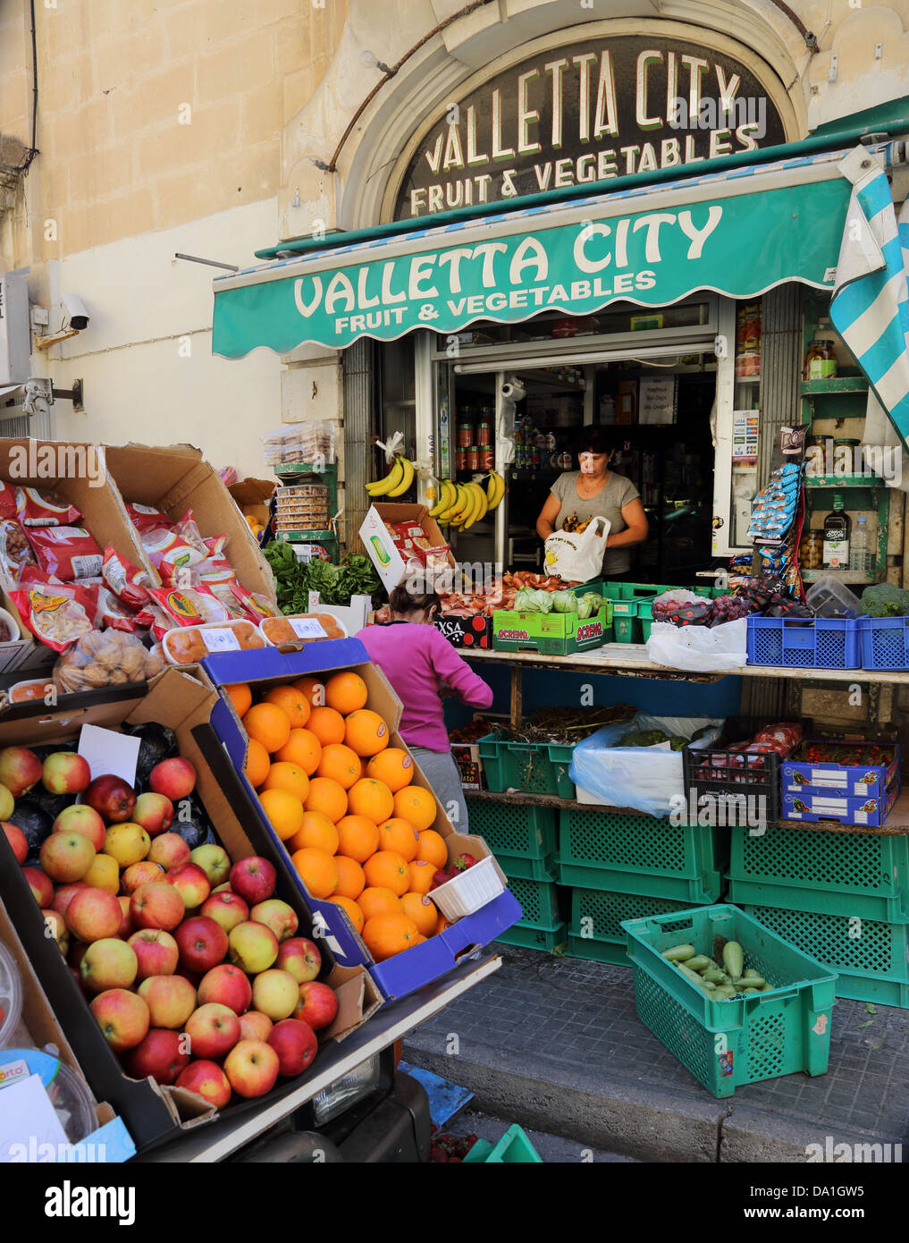 FRESH FRUIT & VEGETABLE SHOP,VALLETTA,MALTA Stock Photo