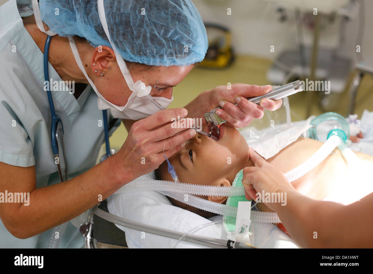 Doctor surgery chain hi-res stock photography and images - Alamy