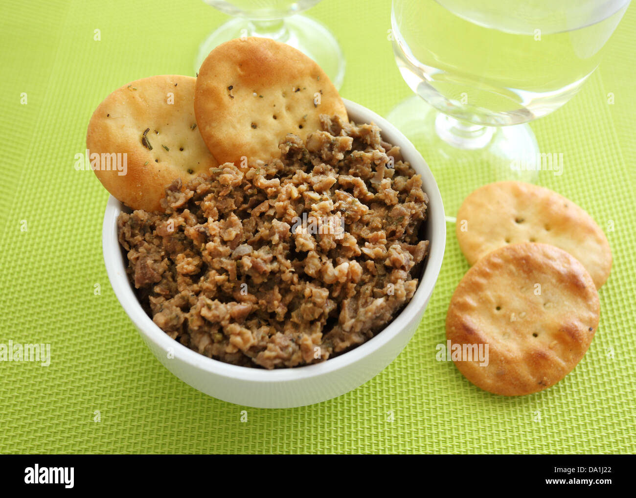 MALTESE BIGILLA DIP&amp; GALLETTI CRACKERS Stock Photo - Alamy