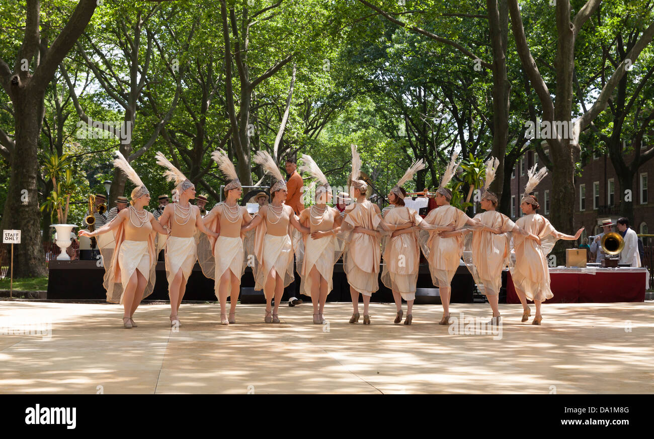 Jazz Age lawn party by Michael Arenella & the Dreamland Orchestra Stock ...