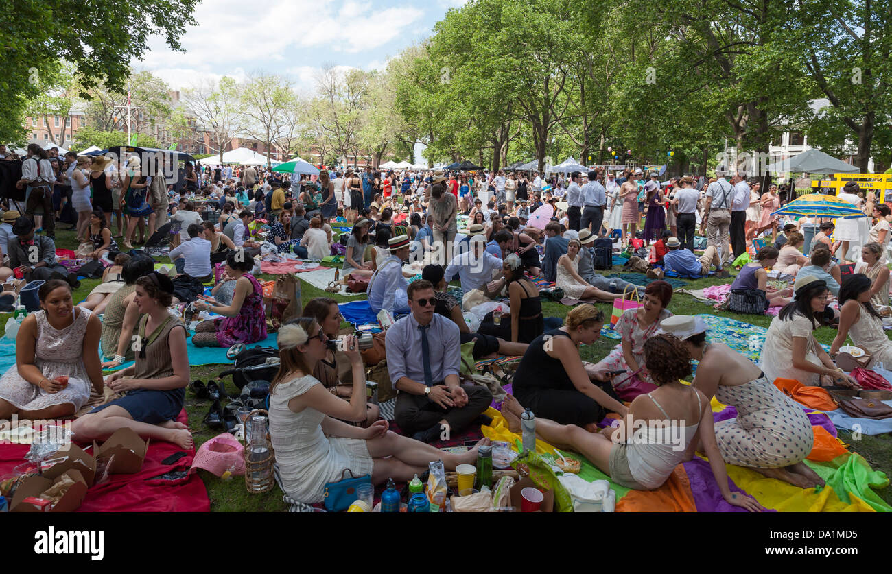 Jazz Age lawn party by Michael Arenella & the Dreamland Orchestra Stock ...