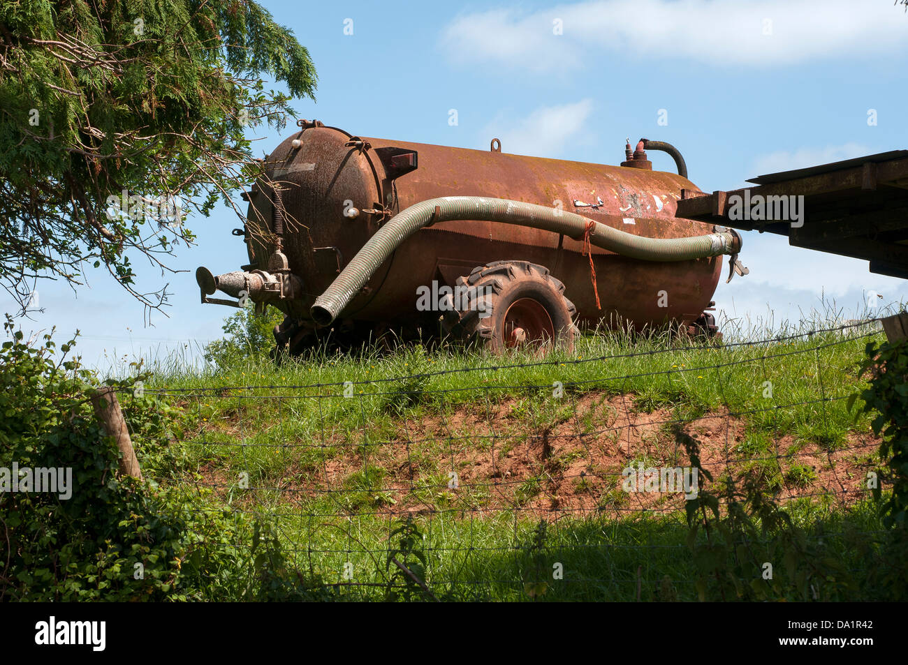 Farming,farm equipment,Farming in Devon,defra,the environment, rural development, the countryside, wildlife, animal welfare barn Stock Photo