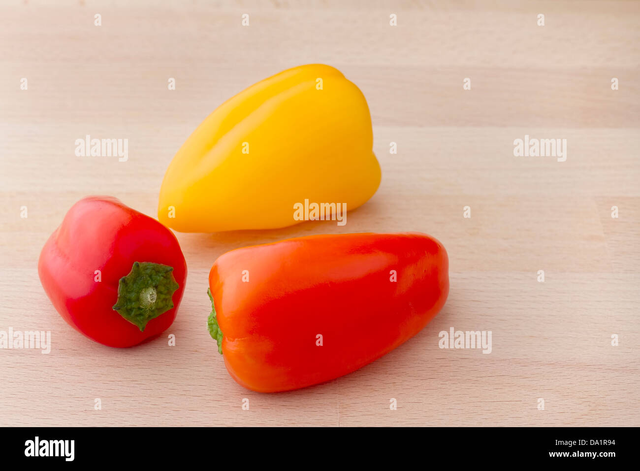 Red bell pepper chopping board hi-res stock photography and images - Alamy