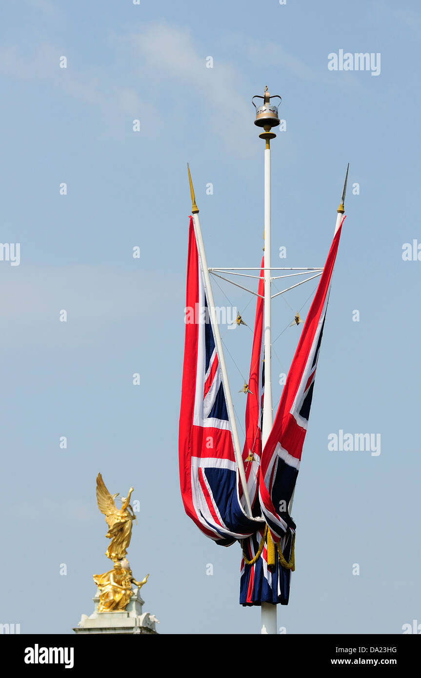Union Jacks flying in the Mall for Royal Wedding Stock Photo Alamy