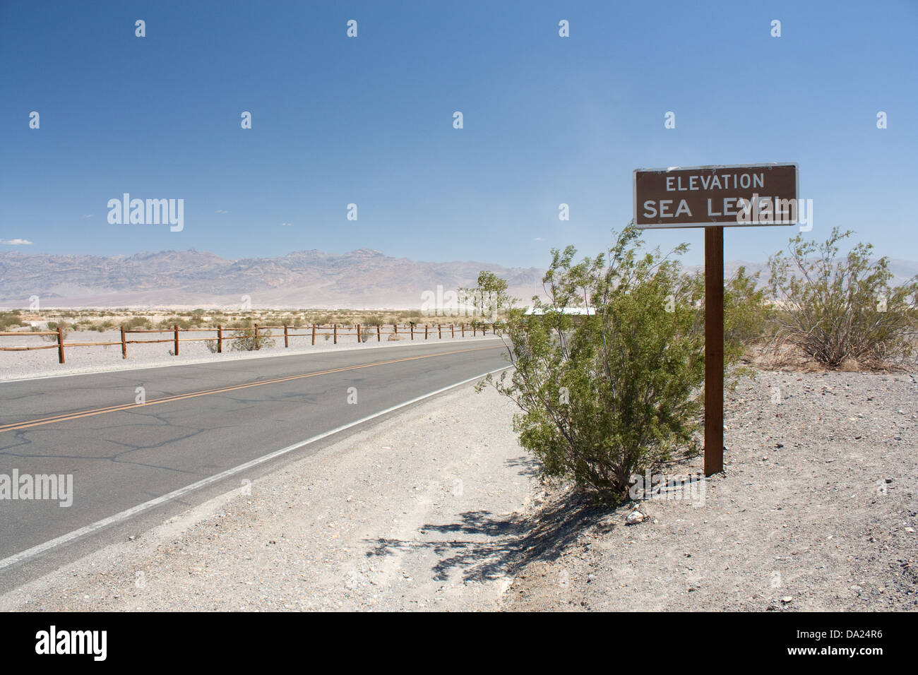 Sea Level Sign at Stovepipe Wells, Death Valley Stock Photo - Alamy