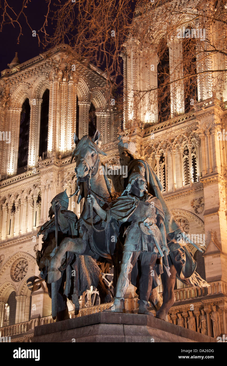 Charlemagne statue notre dame cathedral paris hi-res stock photography ...