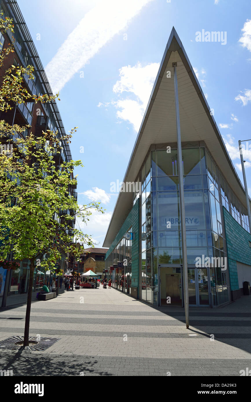 Walton Library and The Heart Shopping Centre, Hepworth Way, WaltononThames, Surrey, England