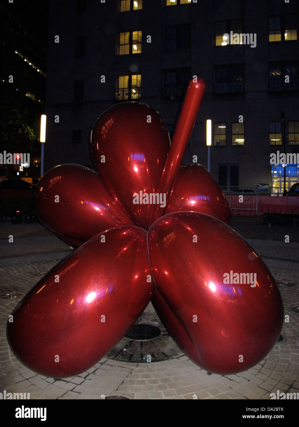 Artwork by famous contemporary artist Jeff Koons in permanent display in downtown Manhattan, NYC Stock Photo