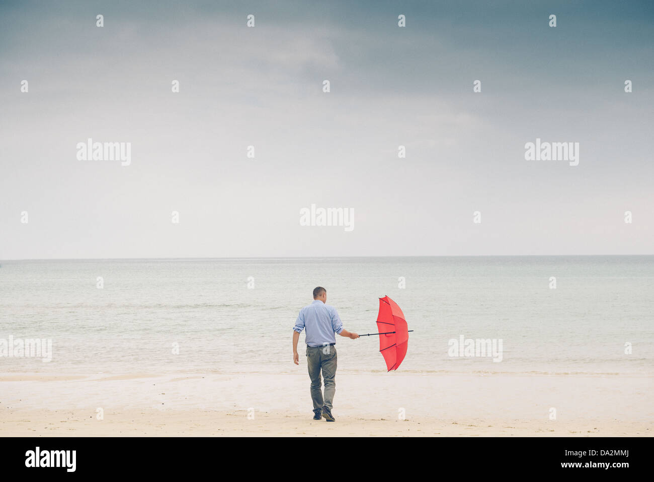 Man walks alone hi-res stock photography and images - Alamy