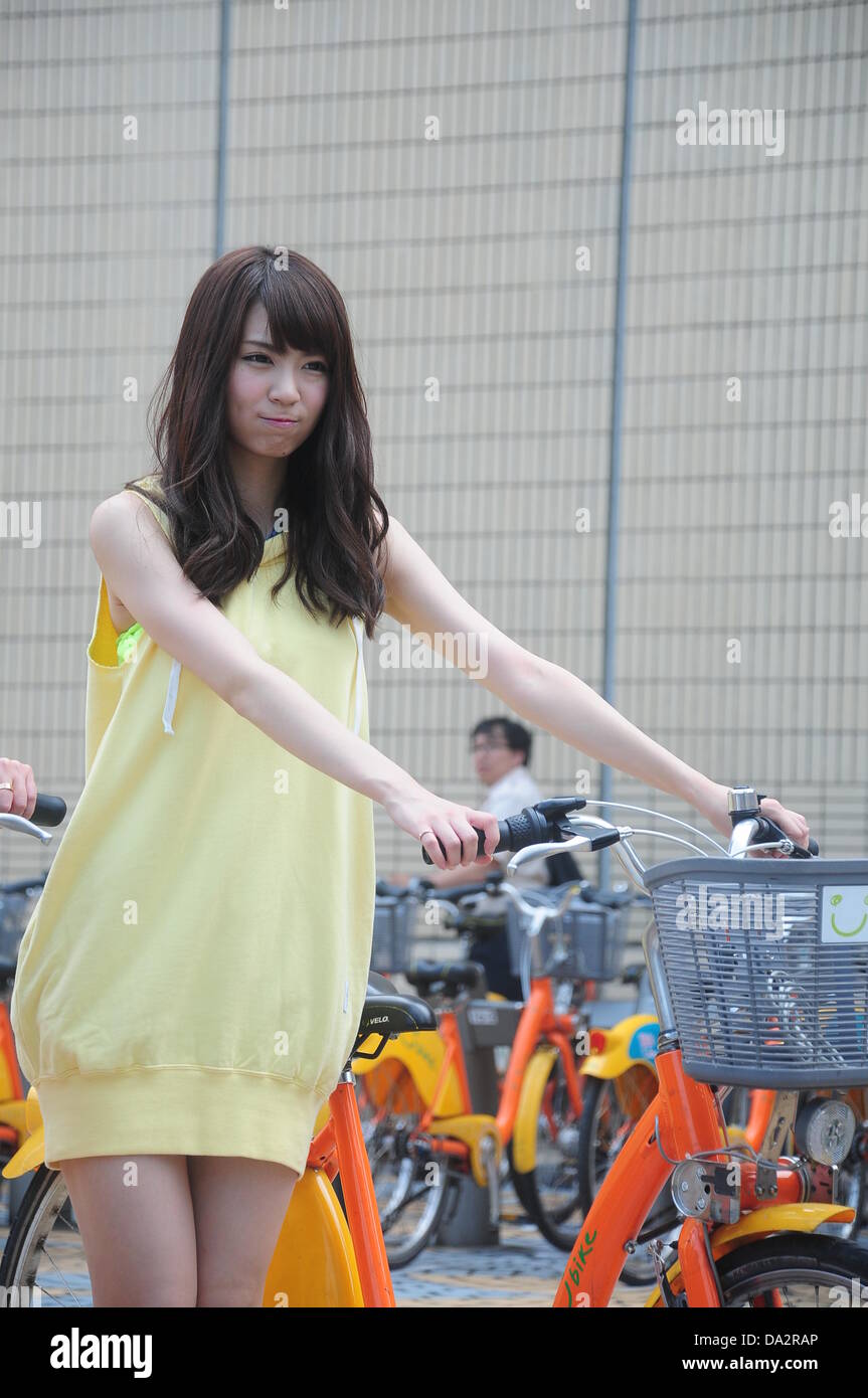 AKB48 member Kikuchi Ayaka, Katayama Haruka and Abe Maria attended