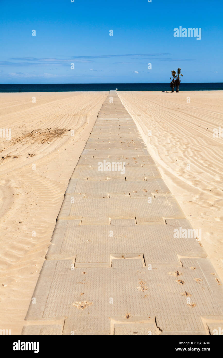 concrete wheelchair beach access ramp Stock Photo Alamy