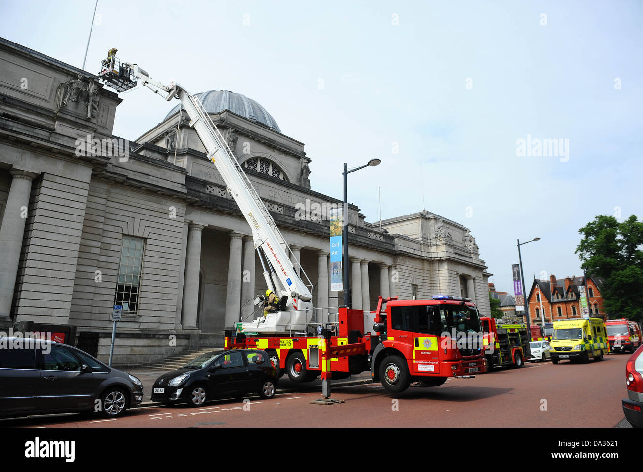 Fire sevice rescue using fire engine / hydraulic platform and turntable ladder on National Museum roof in Cardiff Stock Photo