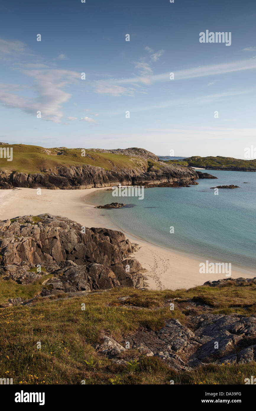 Beach and coastal scenery at Achmelvich, Assynt, Wester Ross, Sutherland, Scotland, UK Stock Photo