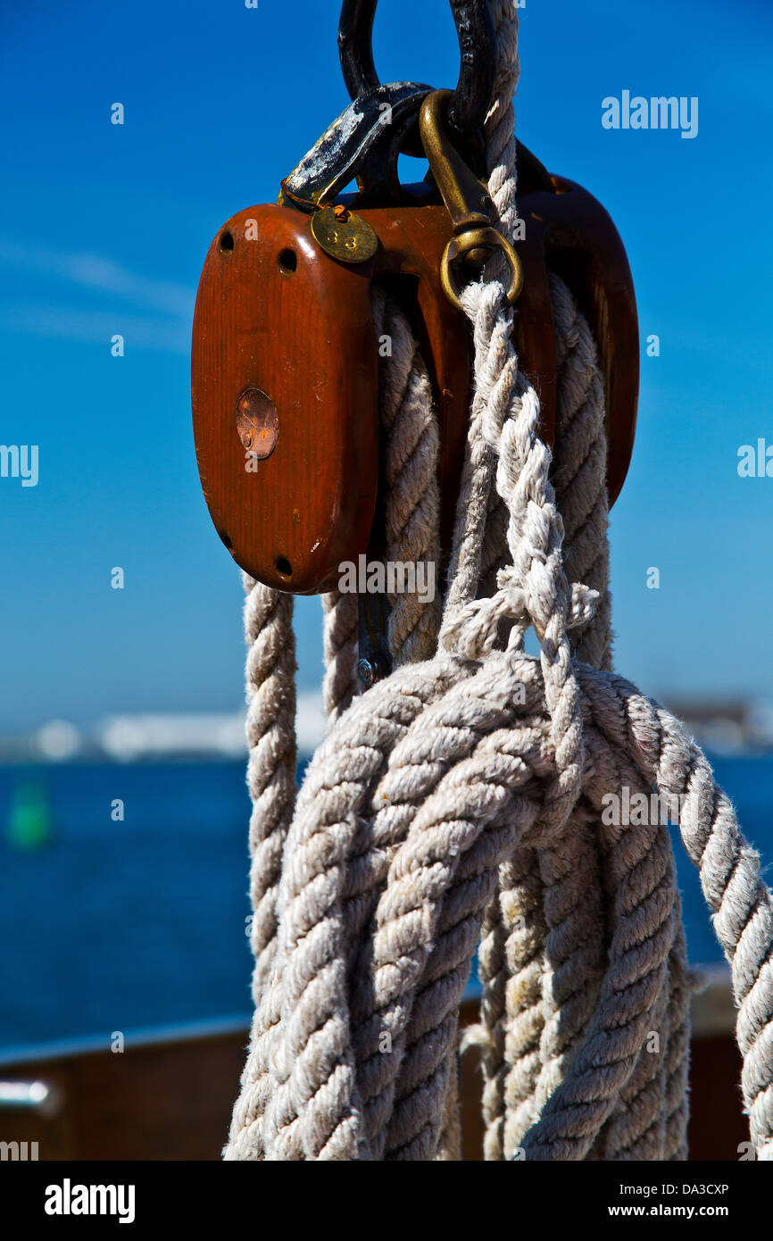 Wooden block and ropes on sail ship Stock Photo Alamy