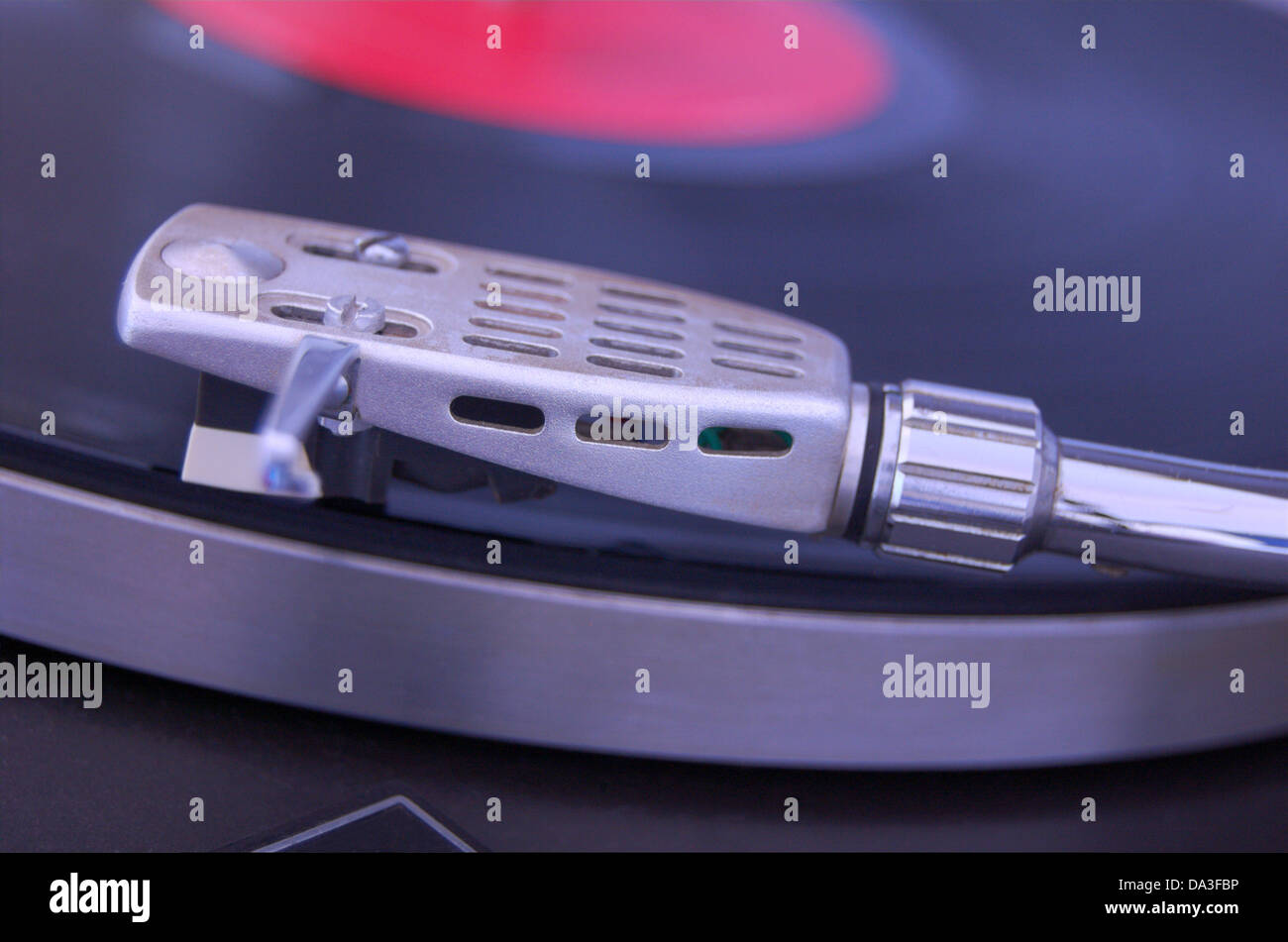 Close up of a record player turntable Stock Photo - Alamy