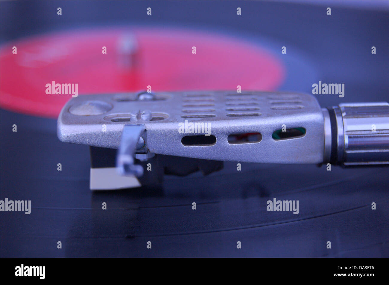 Close up of a record player turntable Stock Photo - Alamy