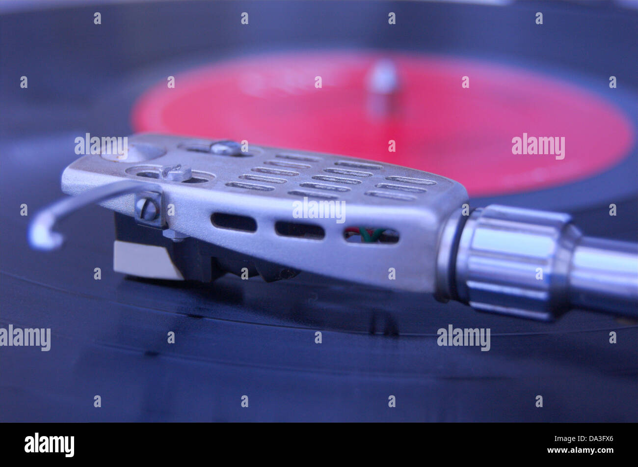 Close up of a record player turntable Stock Photo - Alamy
