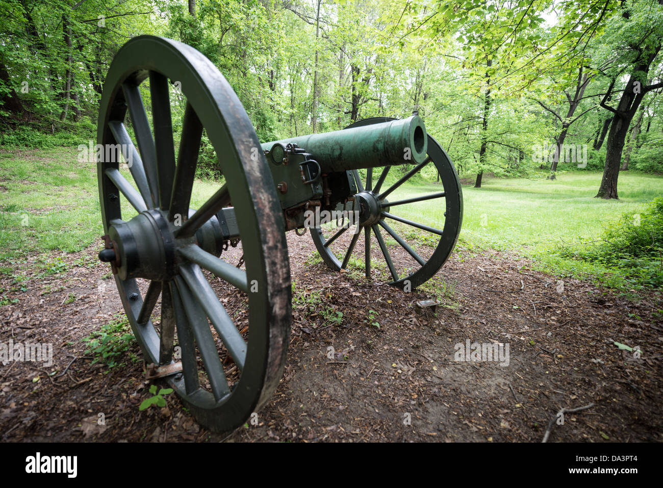 MCLEAN, Virginia - Historic cannon at Fort Marcy. On the banks of the Potomac in McLean, Virginia, just west of Washington DC, Fort Marcy is an historic site on the George Washington Parkway managed by the National Park Service. During the Civil War it was one of several forts that surrounded Washington DC to protect the city. Stock Photo