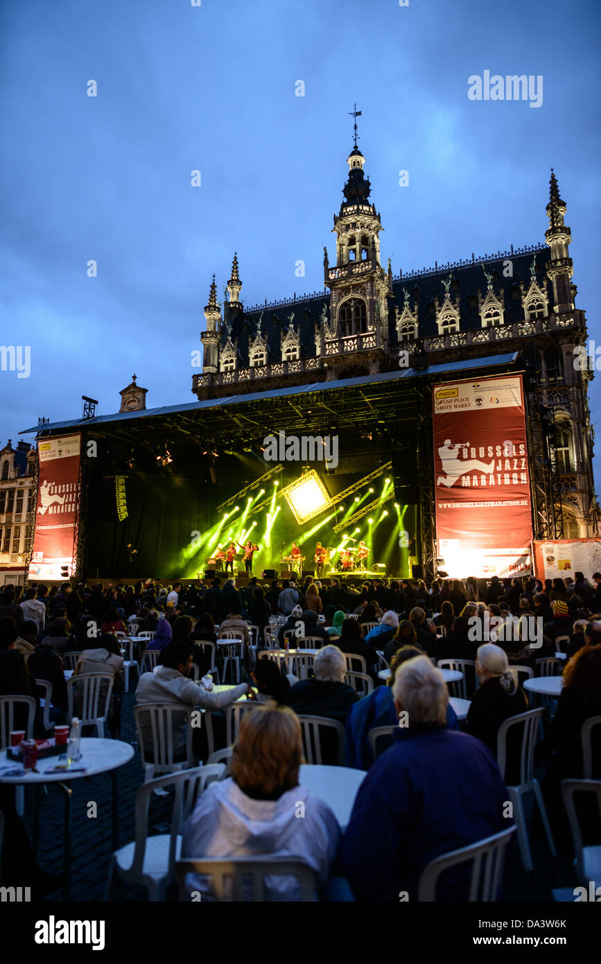 Brussels grand place music hi-res stock photography and images - Alamy