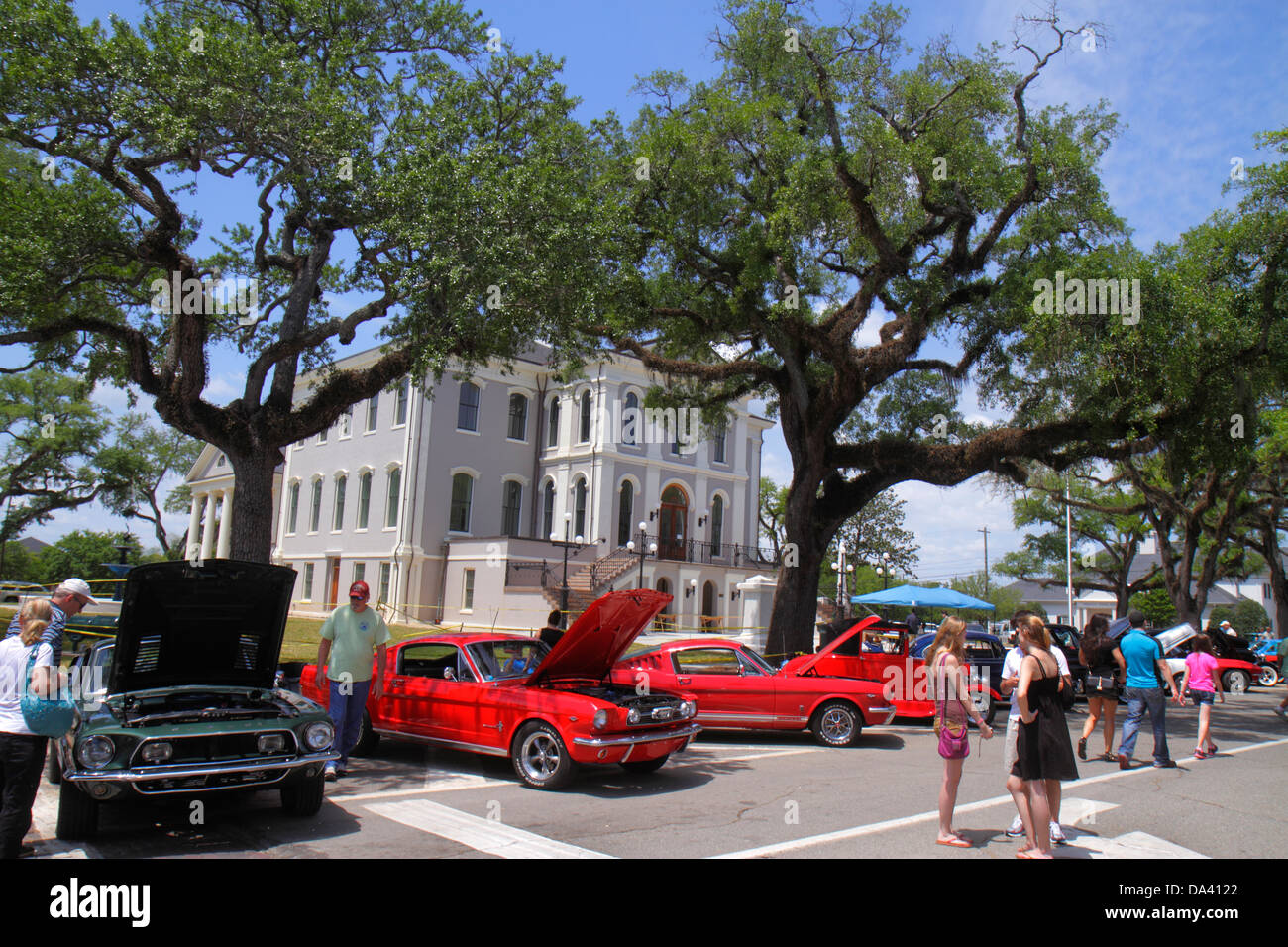 Broad Street,Rose Show & Festival