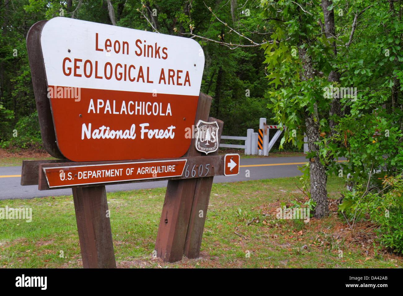 Tallahassee Florida,Apalachicola National Forest,Leon Sinks,sign,logo,entrance,visitors travel traveling tour tourist tourism landmark landmarks cultu Stock Photo