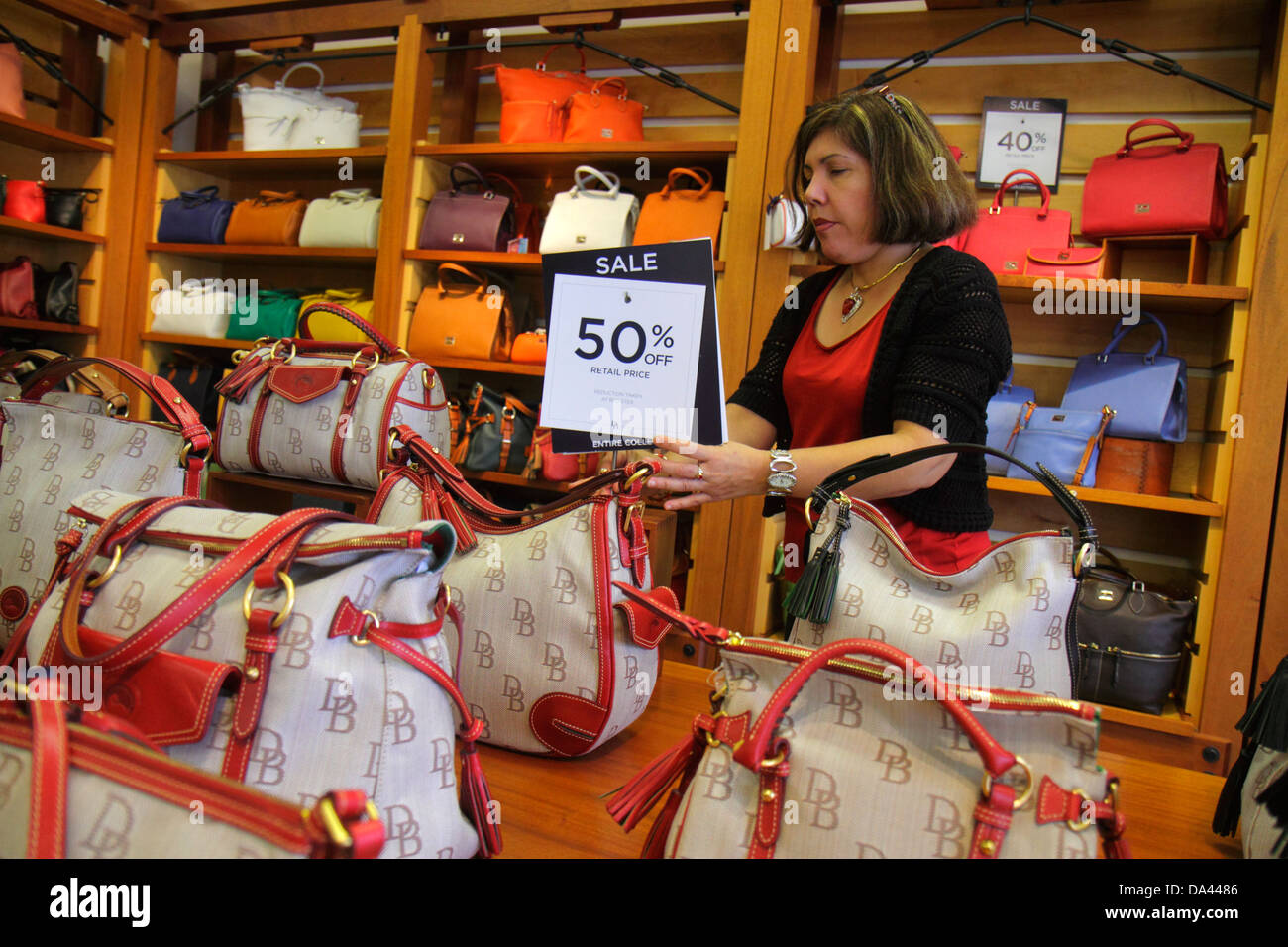 Vero Beach Florida,Vero Fashion shopper shoppers shop