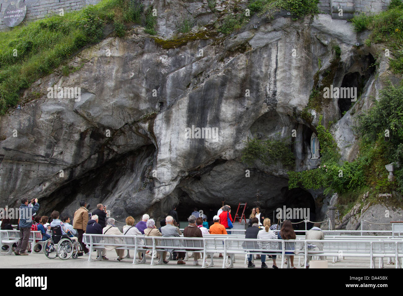 Lourdes grotto hires stock photography and images Alamy