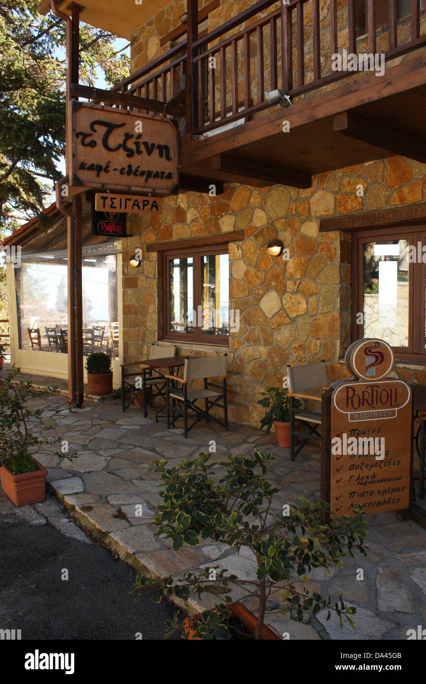To Tzini Cafe, Ano Trikala, Oreina Corinthia, Peloponnese, Greece Stock Photo