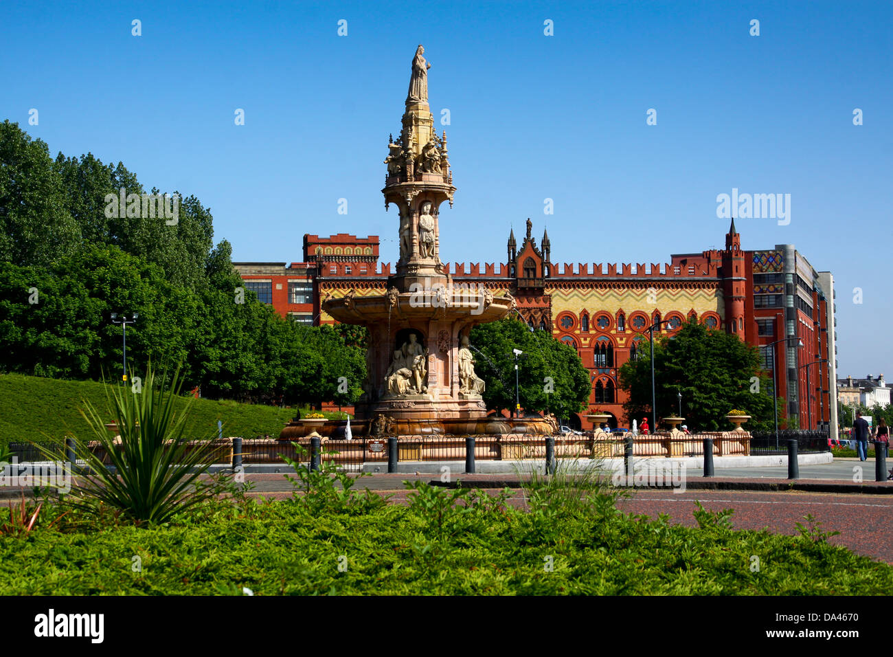 Doulton Fountain Glasgow Green Stock Photo Alamy