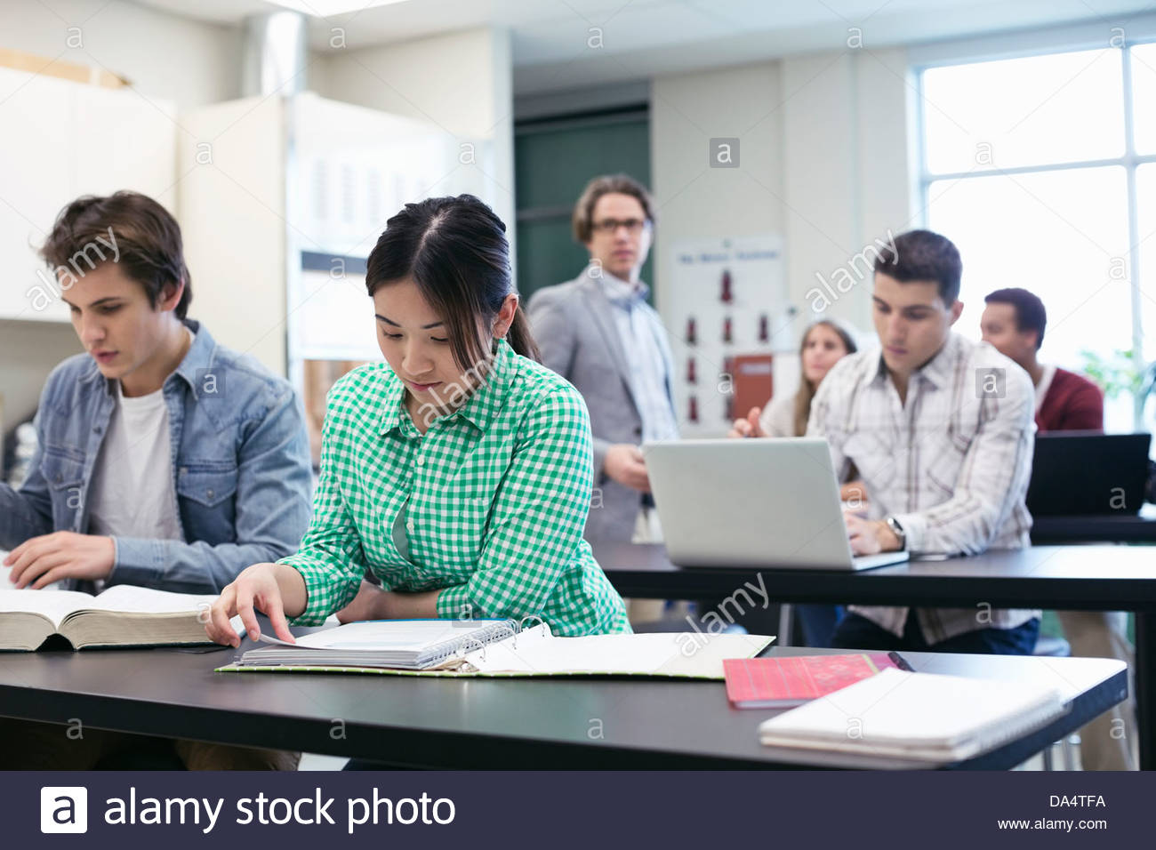 Students working in college science lab Stock Photo Alamy