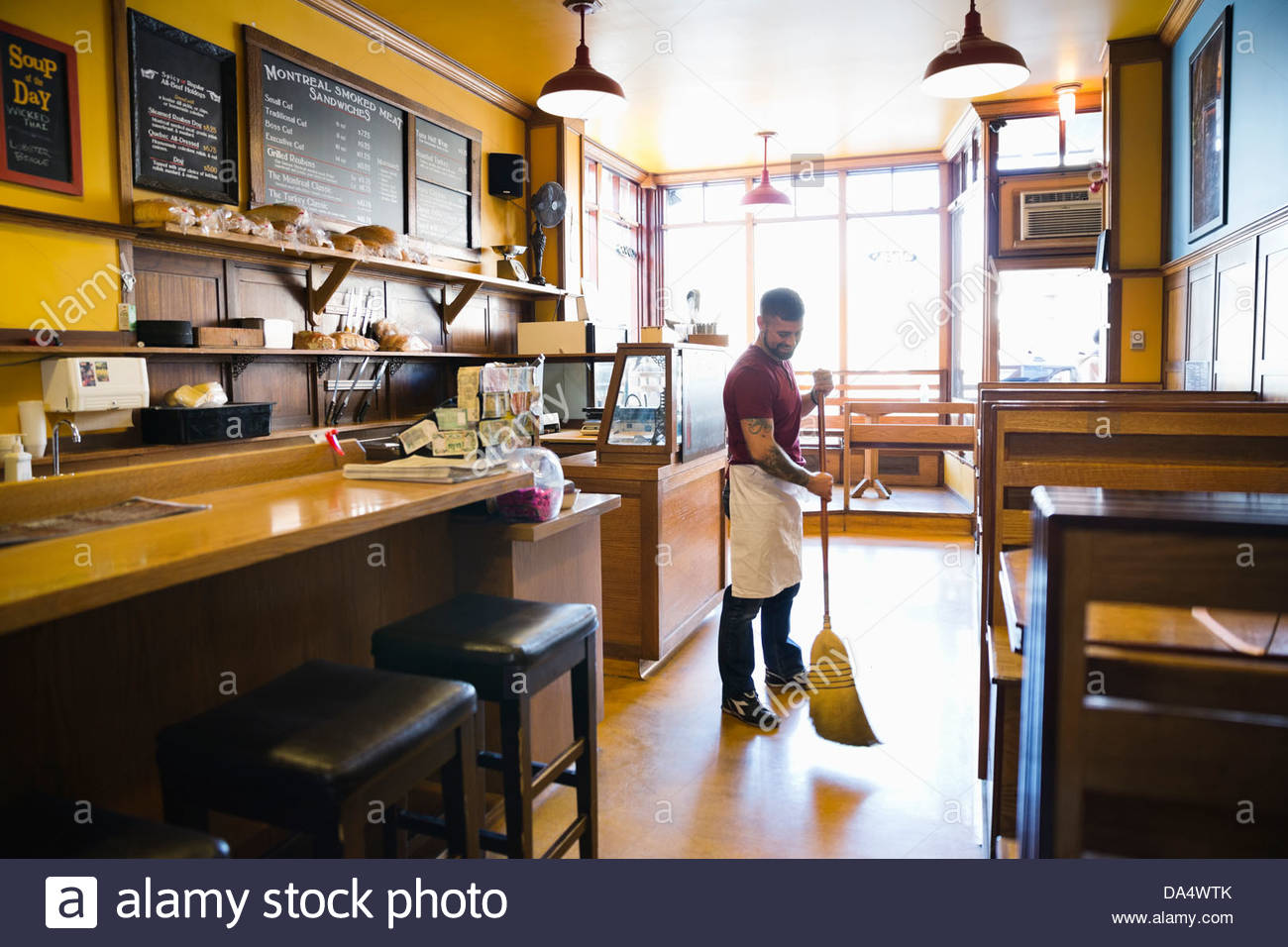 Restaurant and deli hires stock photography and images Alamy
