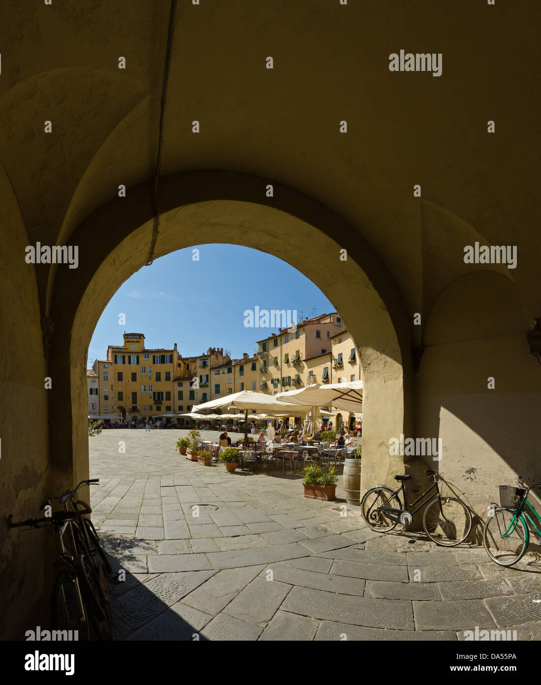Lucca, Italy, Europe, Tuscany, Toscana, place, street cafe, gate Stock Photo