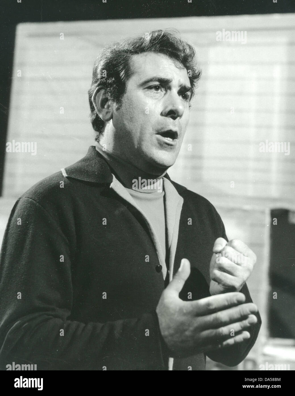 Emmanuel Singer IVOR EMMANUEL (1927-2007) Welsh singer in 1964 Stock Photo - Alamy