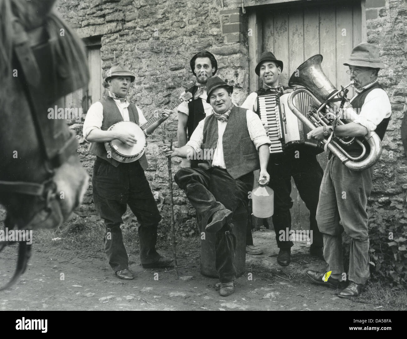 ADGE CUTLER AND THE WURZELS Promotional photo of English pop comedy group about 1973. Cuitler