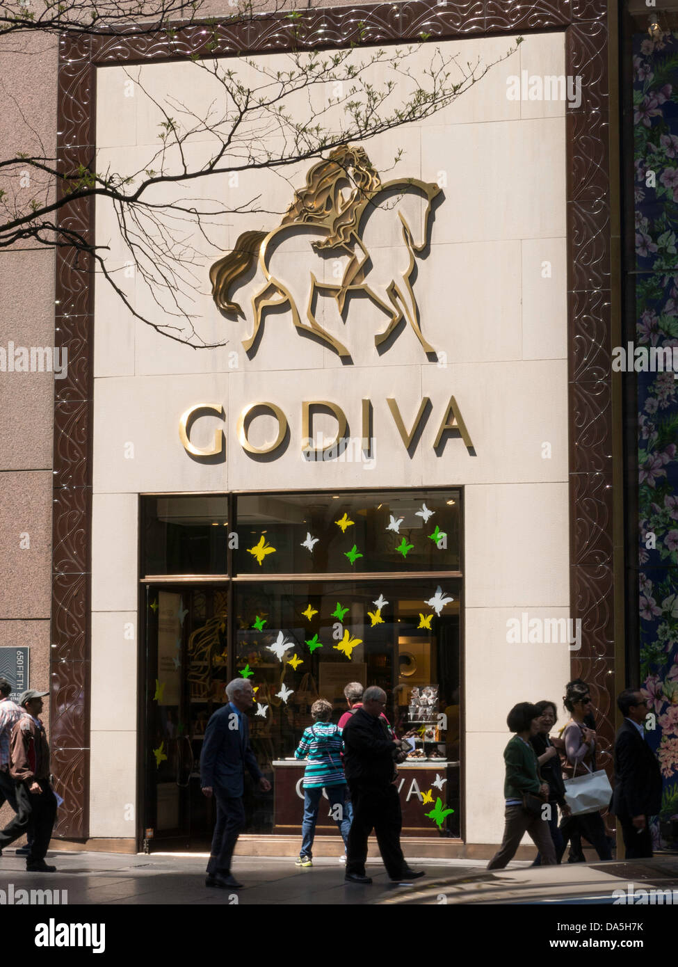 Godiva Chocolate Store Facade, Fifth Avenue, NYC Stock Photo Alamy