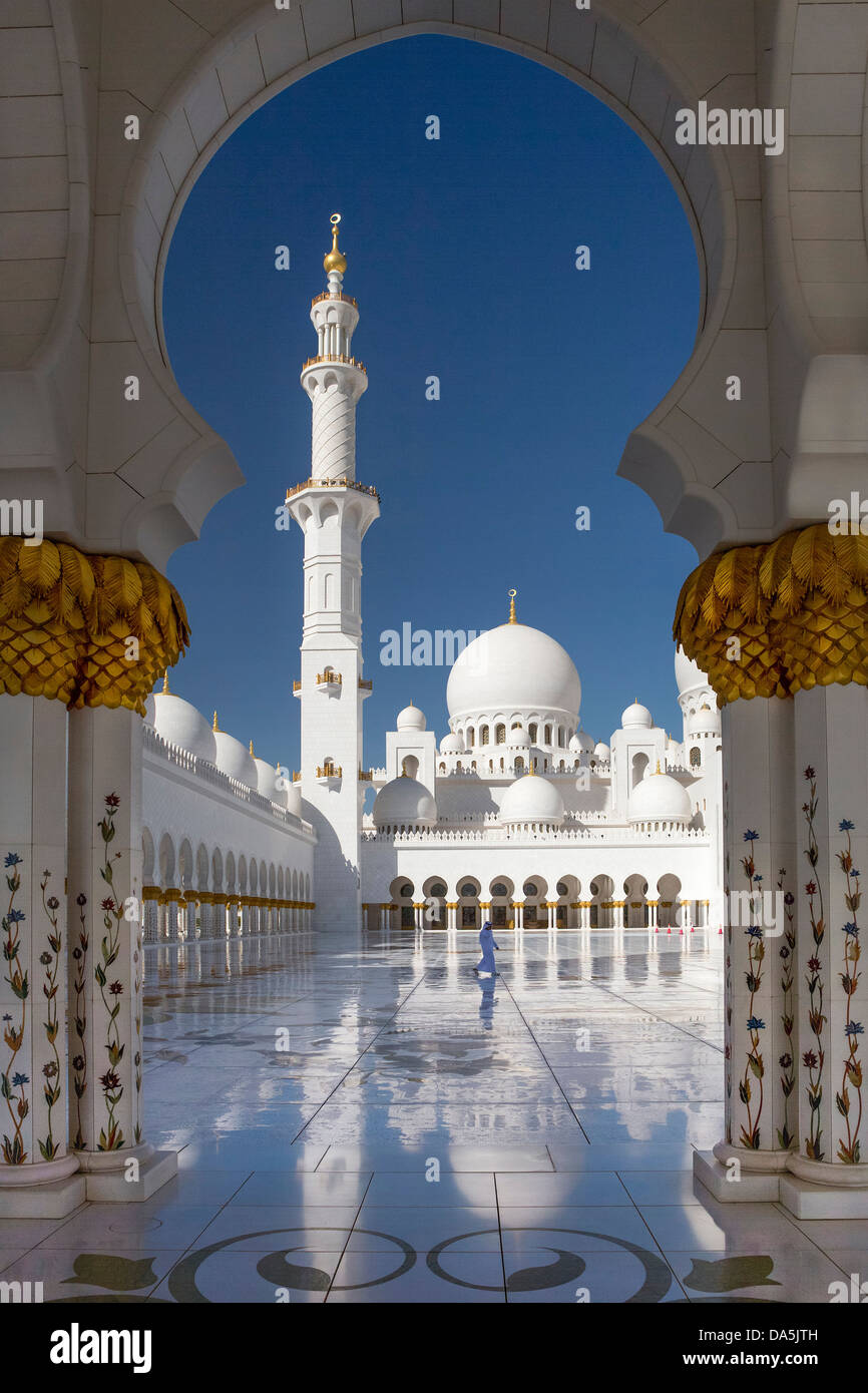 United Arab Emirates, UAE, Middle East, Abu Dhabi, City, Sheikh Zayed, Mosque, Mosque, Zayed, architecture, columns, dome, golde Stock Photo