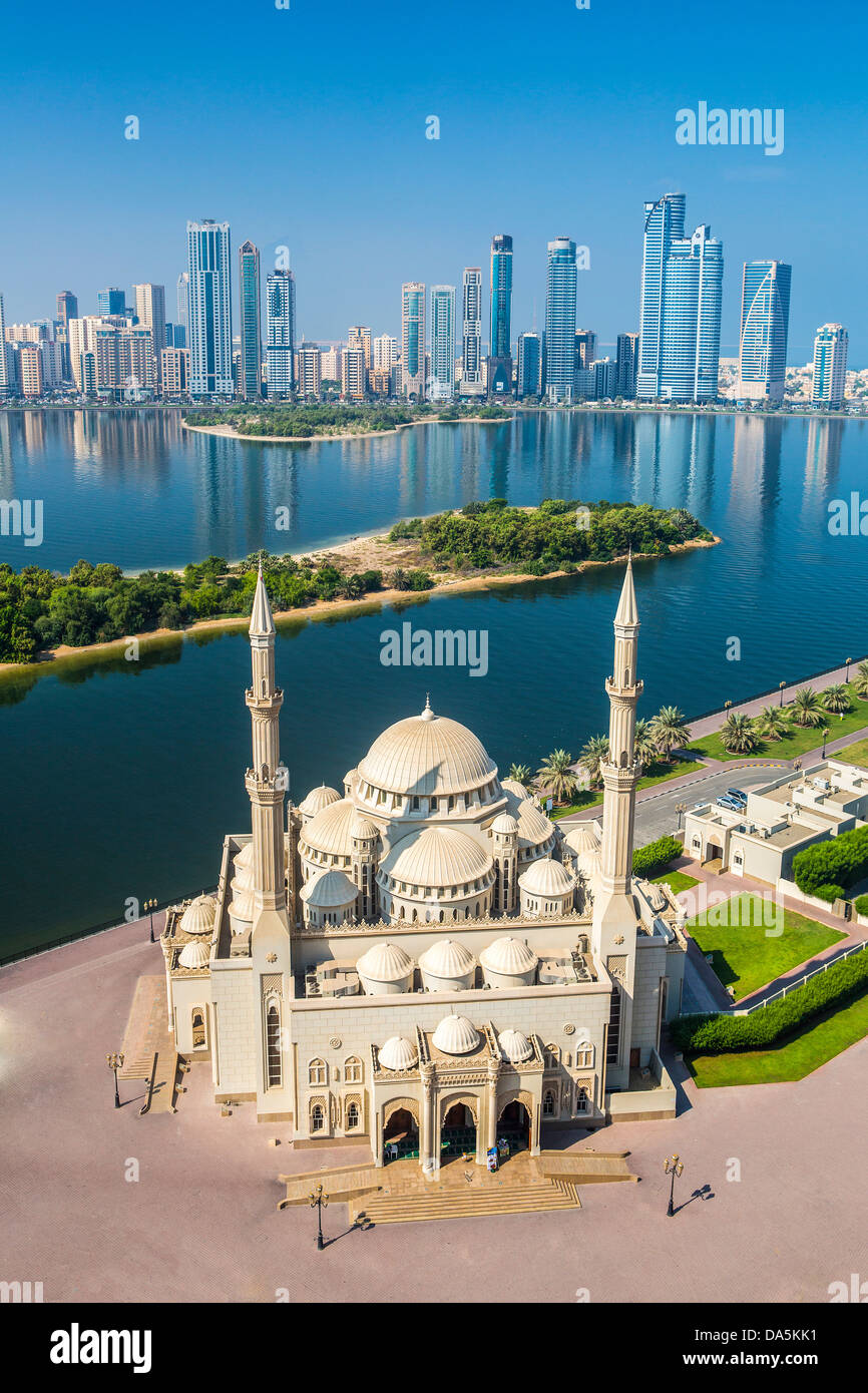 United Arab Emirates, UAE, Middle East, Sharjaj, City, Al Noor, architecture, bay, construction, development, emirates, minaret, Stock Photo
