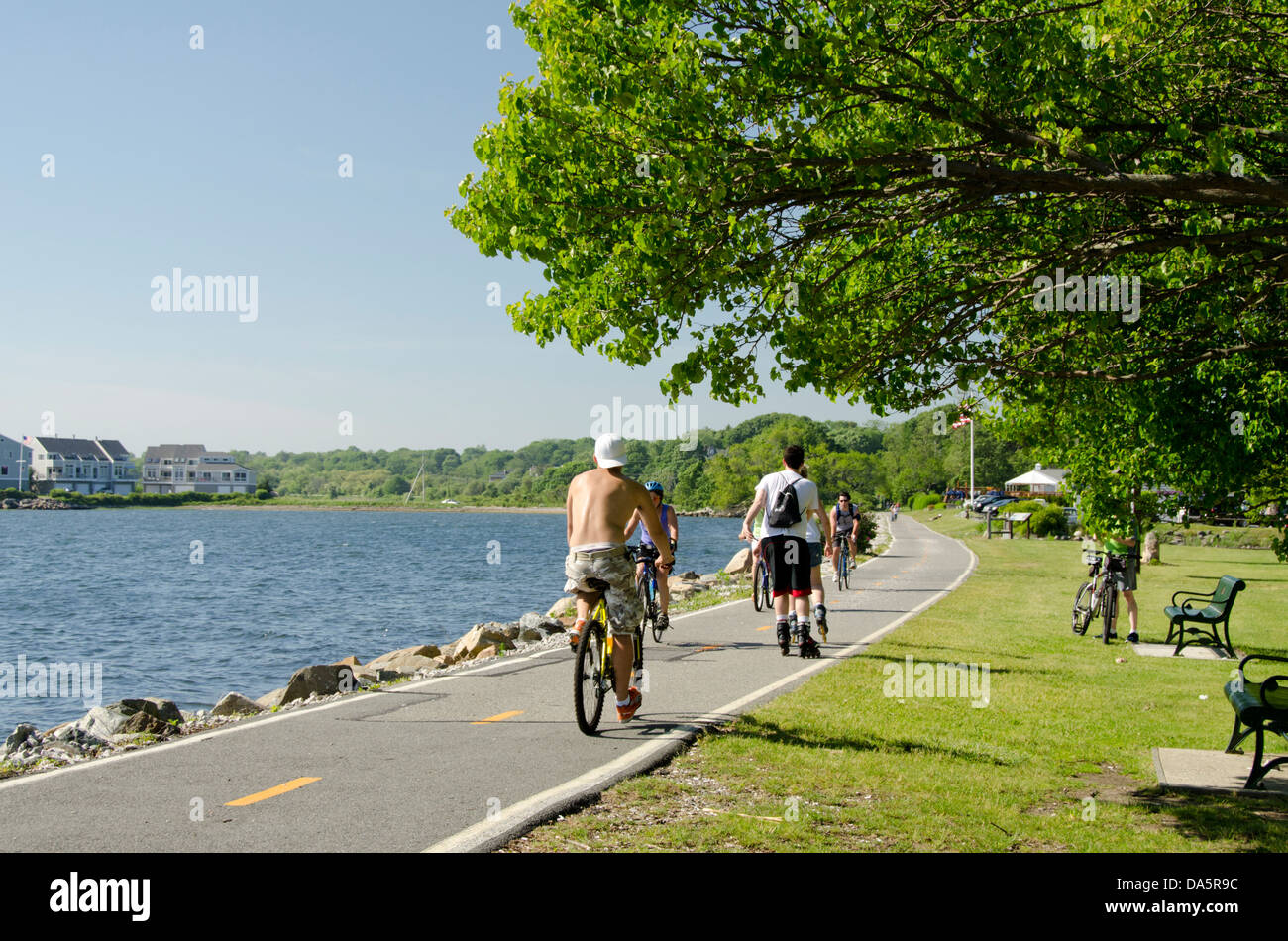 East bay recreation hi res stock - New England Rhode Island Bristol East Bay Bike Path Along Narragansett DA5R9C 