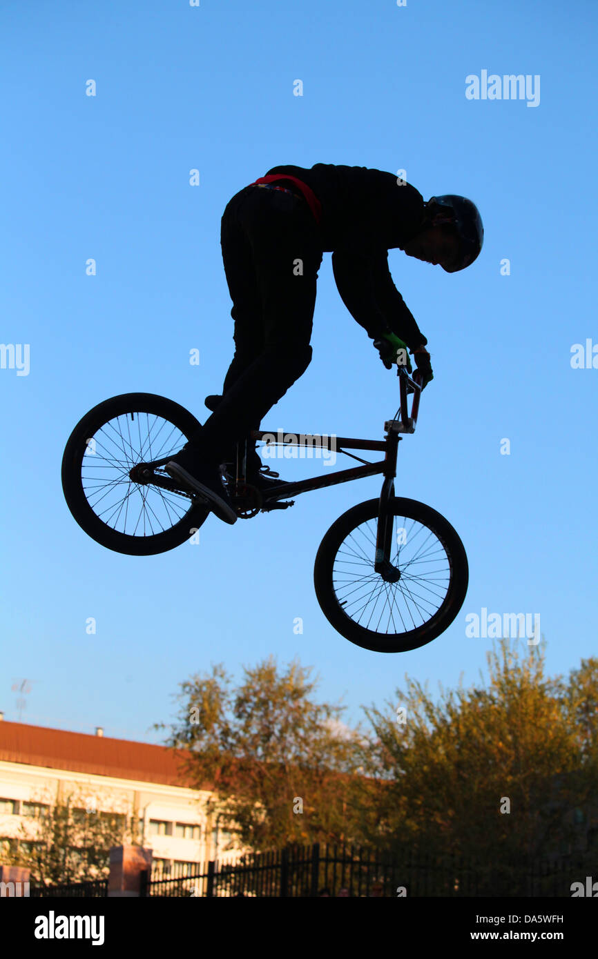 cycling bicycle BMX Stock Photo - Alamy