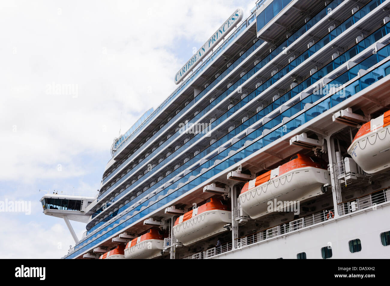 Northern lifeboats hi-res stock photography and images - Alamy