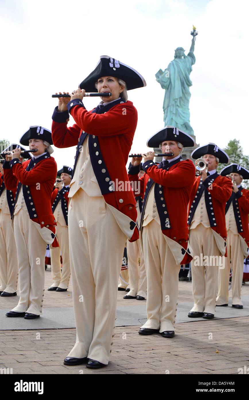 Old guard fife and drum corps hires stock photography and images Alamy