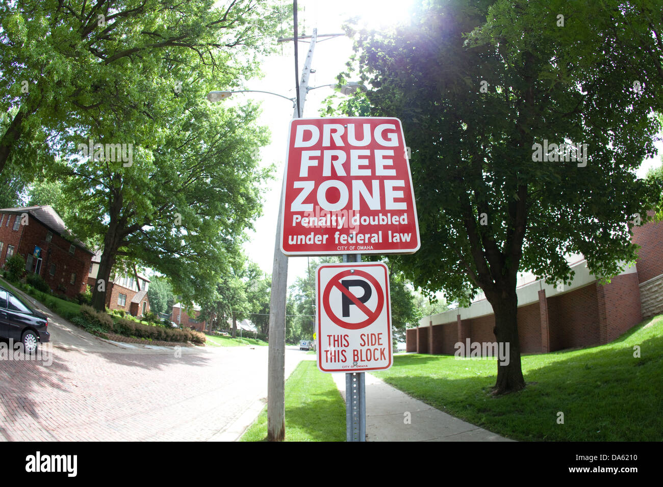 sign-posted-in-front-of-school-drug-free-zone-omaha-nebraska-usa