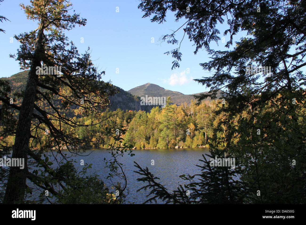 Mountain pond hi-res stock photography and images - Alamy