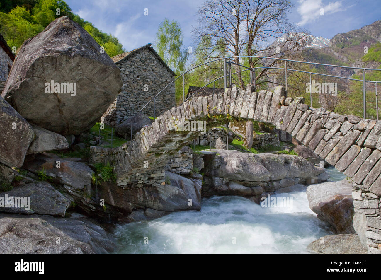 Calneggiatal, Valle Calneggia, Puntid, canton, TI, Ticino, South Switzerland, river, flow, brook, body of water, water, bridge, Stock Photo