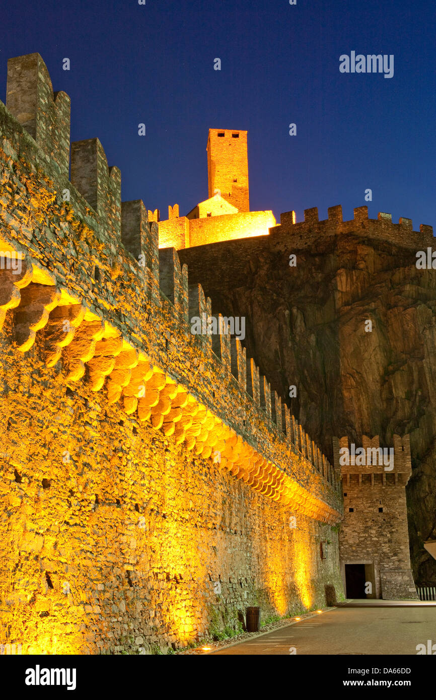 Castello Grande, Bellinzona, at night, building, construction, Castle, canton, TI, Ticino, South Switzerland, night, dark, Switz Stock Photo