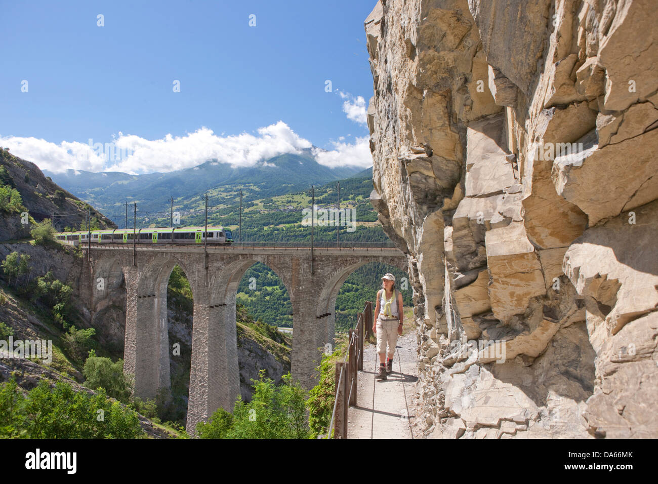 Kuogelkinviadukt, Lüeglichi ditch, south ramp, BLS Lötschberg, road, railway, train, railroad, canton, Valais, bridge, viaduct, Stock Photo
