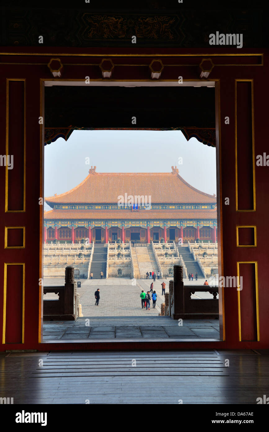 Doorway in historical architecture in Forbidden City in Beijing, China ...