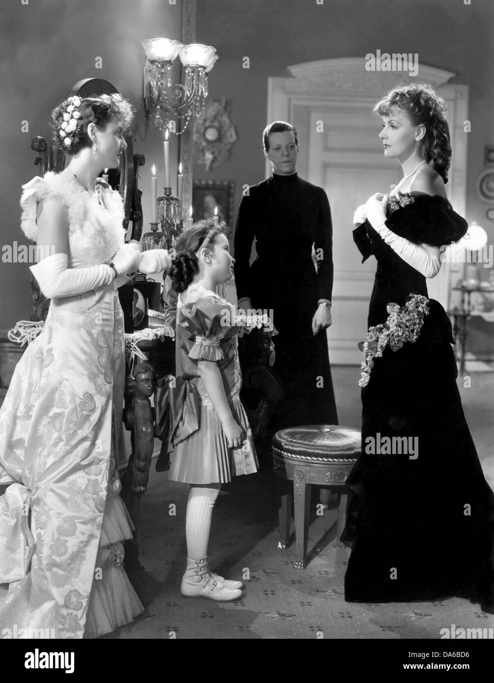 ANNA KARENINA 1935 MGM film. From left: Phoebe Foster, Cora Sue Collins, Ella Ethridge and Greta Garbo Stock Photo