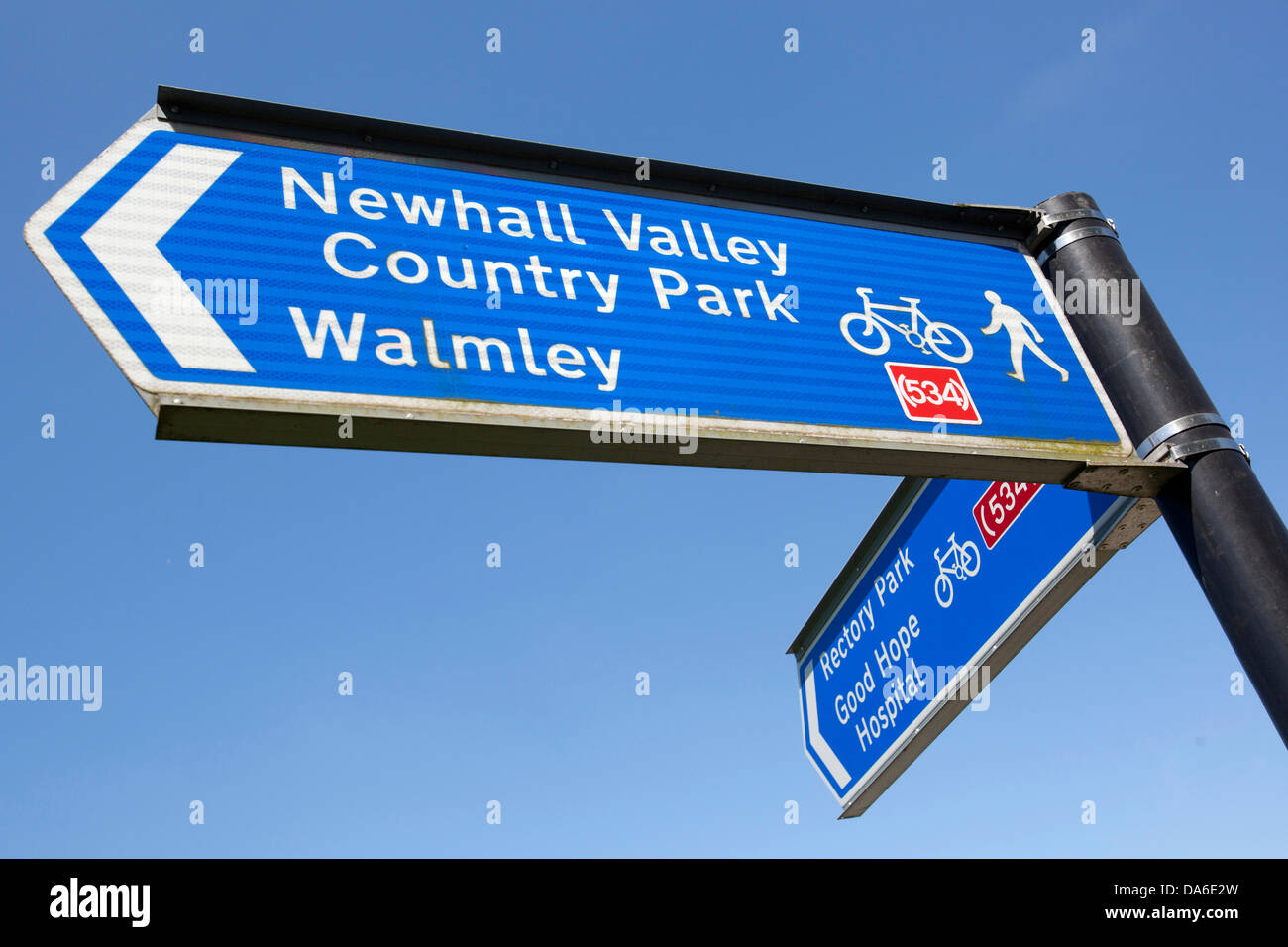 Newhall Valley Country Park Cycle pathway, near Walmley, North Birmingham. Stock Photo